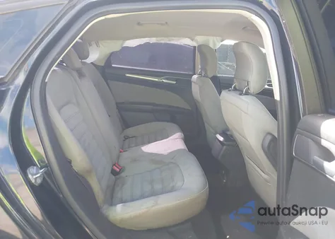 2014 Ford Fusion S z USA, uszkodzony, nr VIN 3FA6P0G78ER381425